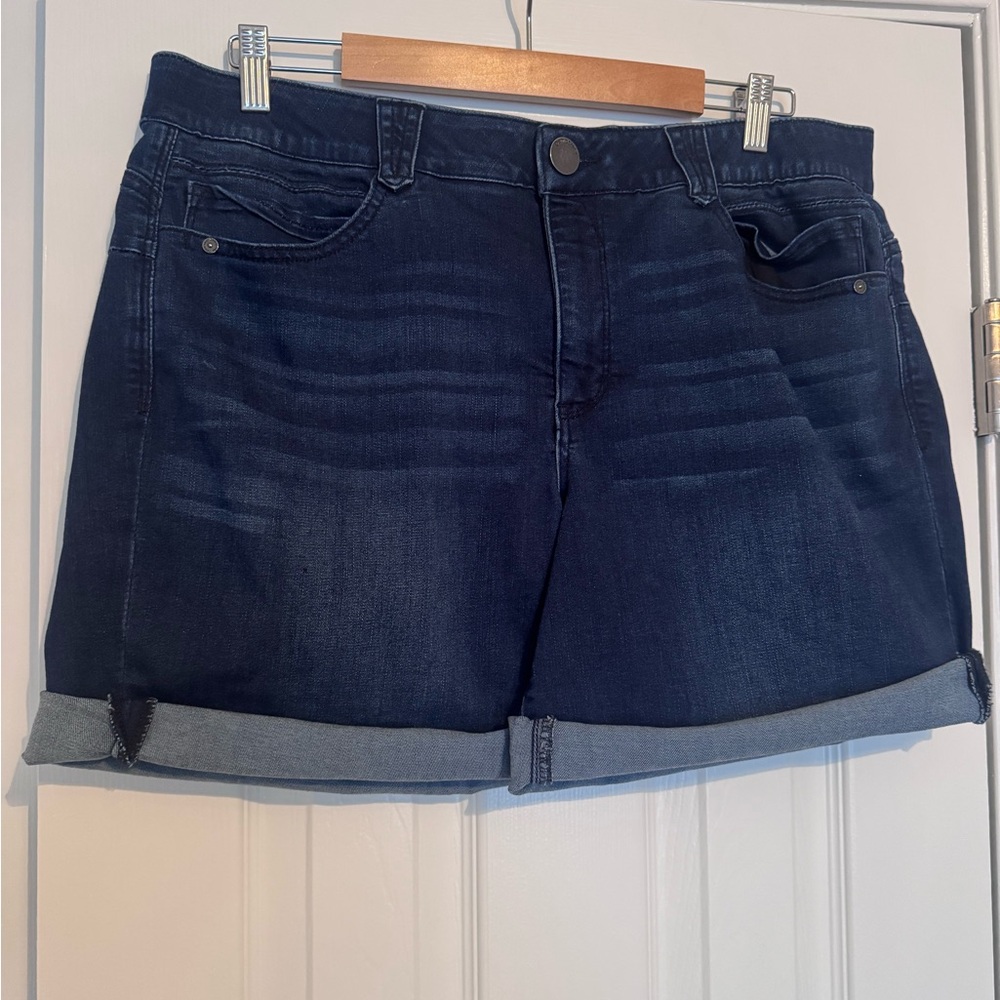 Democracy Women's Classic Blue Jeans - Picture 3 of 4